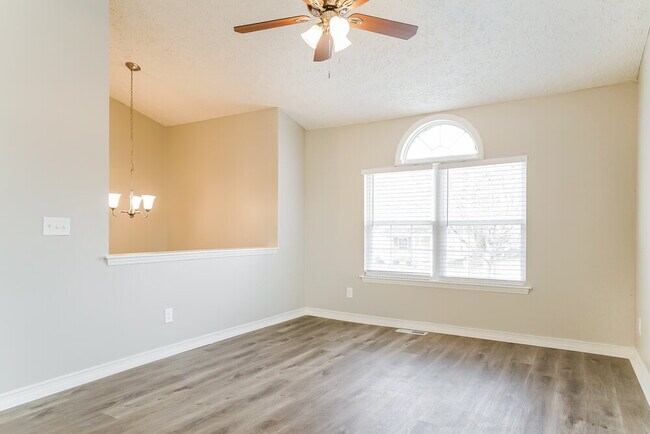 Building Photo - 5848 Brambleton Ave
