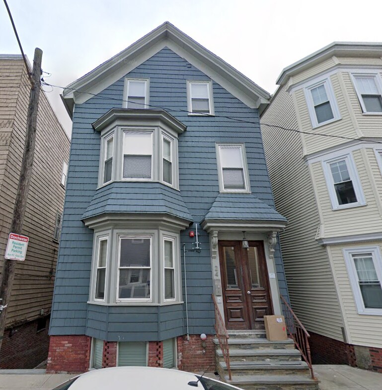 Foto principal - 24 Washburn St