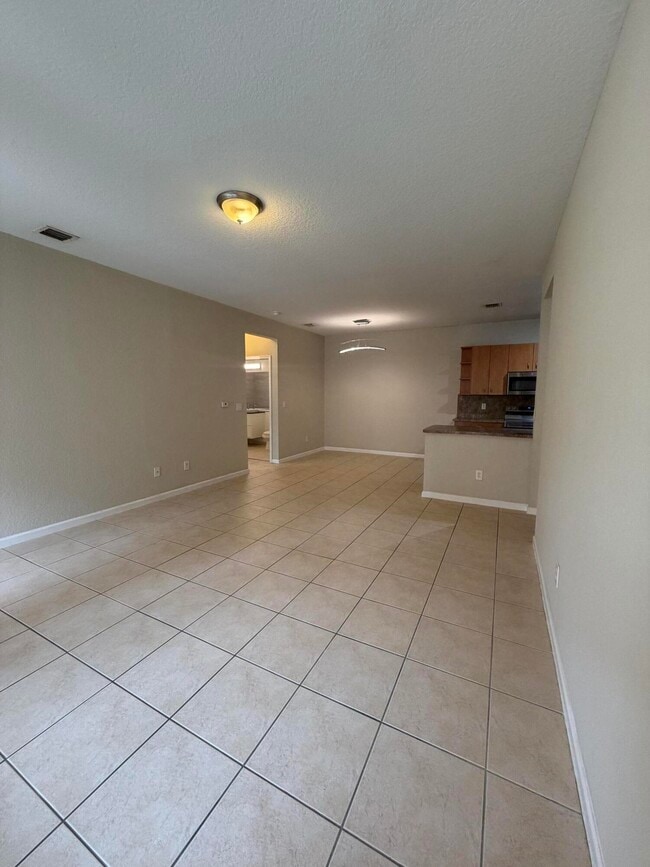 Building Photo - 3553 Forest Hill Blvd