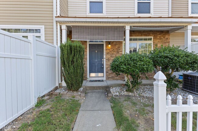 Building Photo - 11720 Coppergate Dr