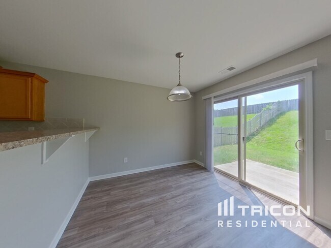 Foto del edificio - 11505 Sweetbriar Ridge Dr