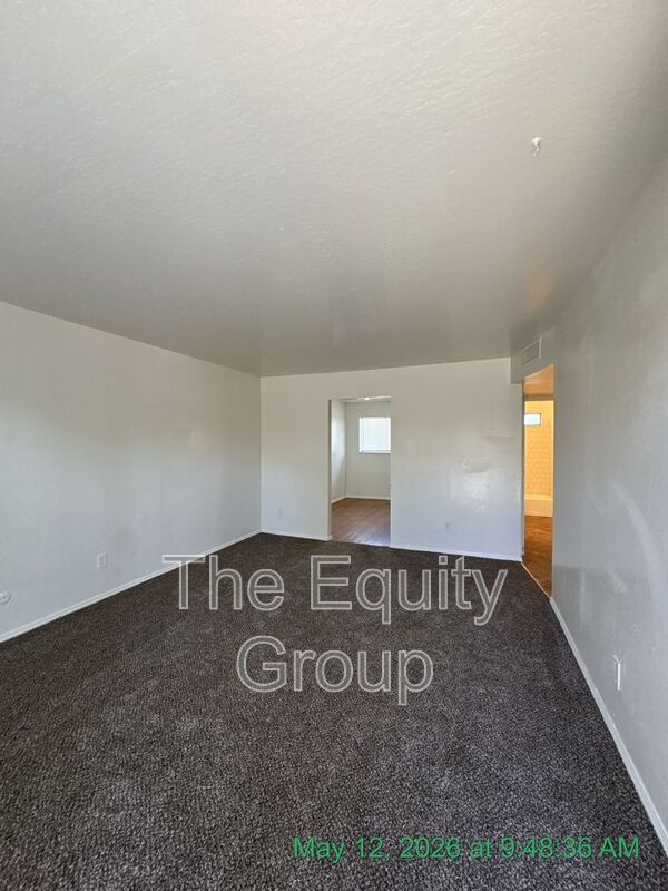 Building Photo - 806 S Court St