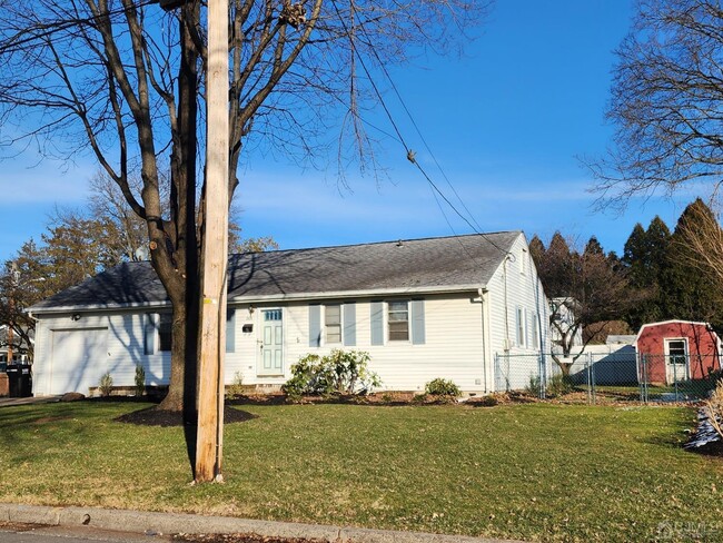 Building Photo - 2105 Murray Ave