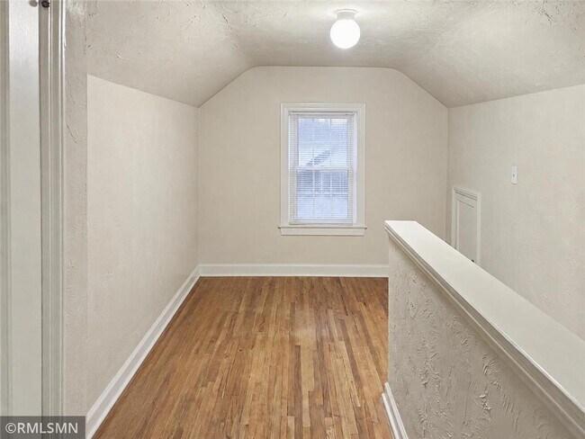 Building Photo - 3919 Polk St NE