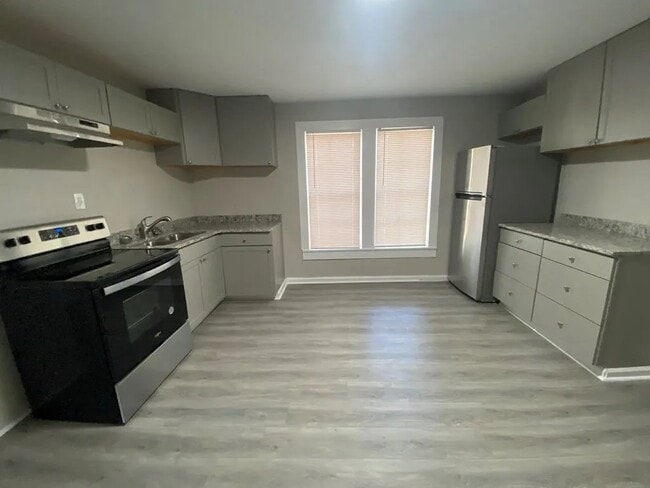 Building Photo - 525 W Buena Vista Ave