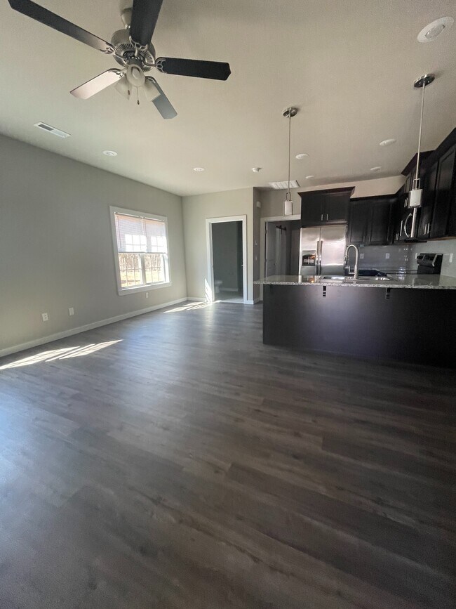 Foto del edificio - 3225 W Sexton St