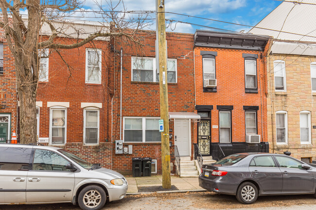 Building Photo - 2236 Reed St