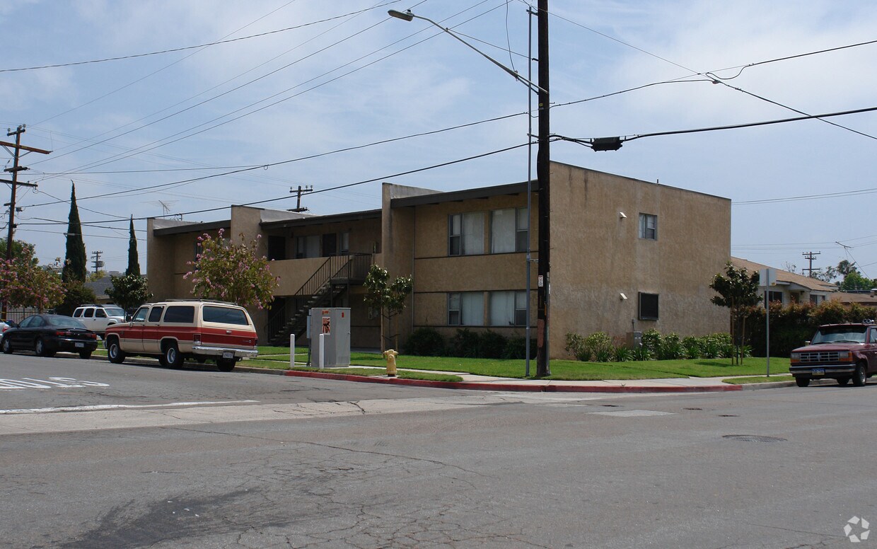 Primary Photo - 2701 Figueroa Blvd