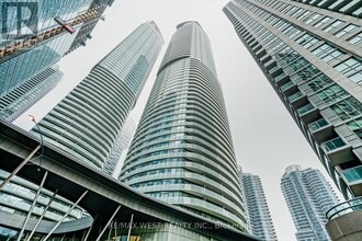 Building Photo - 12 York St