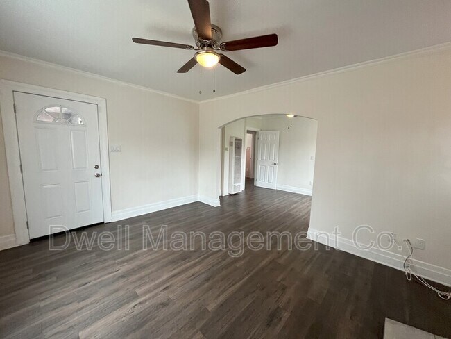 Building Photo - 1430 Diamond Ln