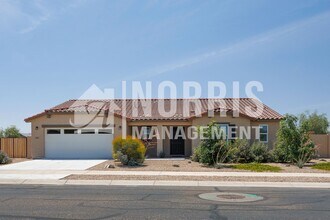 Building Photo - 1441 E Tuscany St