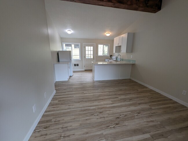Great room gets lots of light - 5442 -5448 SE Franklin St