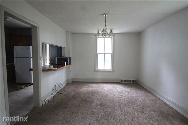 Building Photo - 556 Lydia St NE