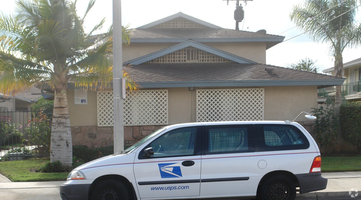 Building Photo - Villa Italia Apartments