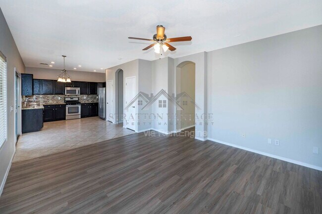 Foto del edificio - 618 E Payton Cir