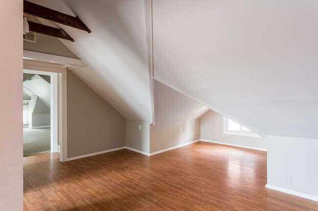 Foto del edificio - Eastern Parkway