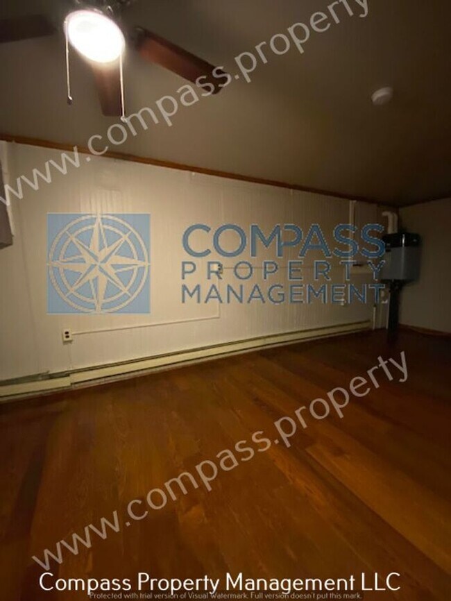 Building Photo - $995 - 1 Bed, 1 Bath, Basement Apartment -...