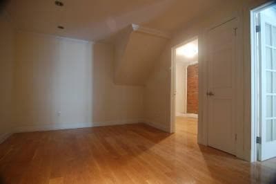 Building Photo - 115 Mulberry St