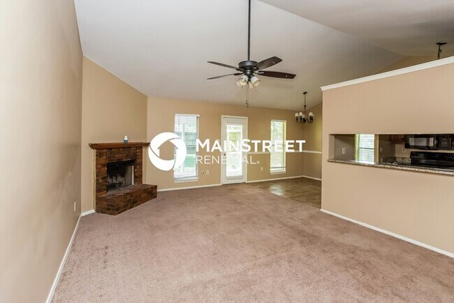 Foto del edificio - 3 Bedroom Pet-Friendly Home in Horn Lake, MS with Main Street Renewal