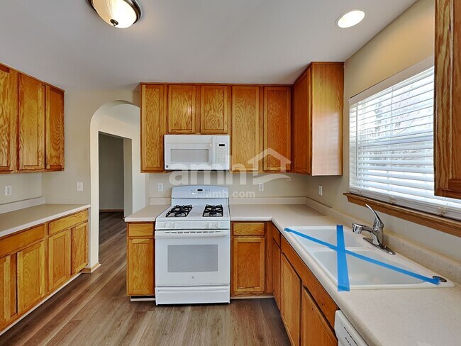 Foto del edificio - 1482 Sunflower Dr