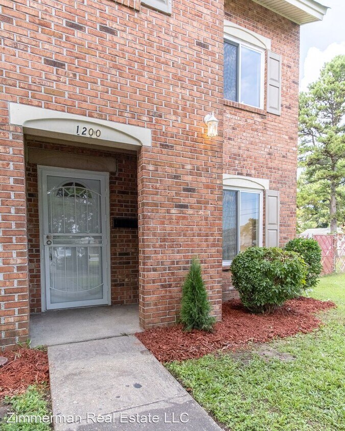 3 br, 1.5 bath House 1200 Mt Vernon House for Rent in Portsmouth