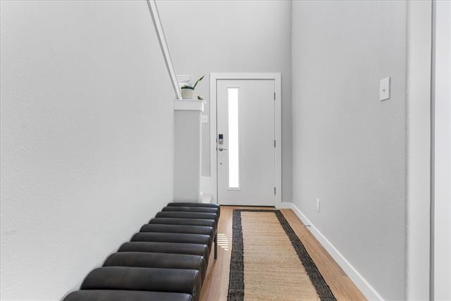 Foto del edificio - 608 Cottage Wood Dr