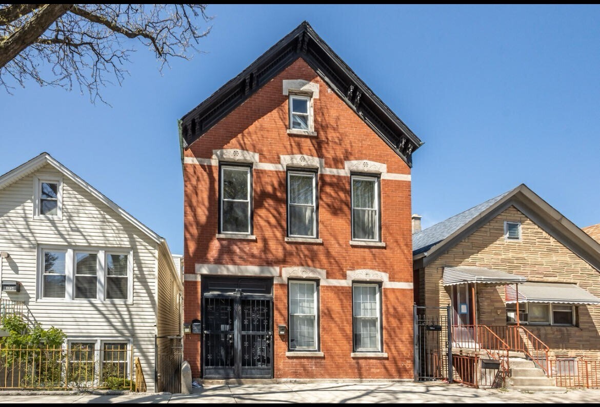 Foto principal - 1032 W 31st Pl