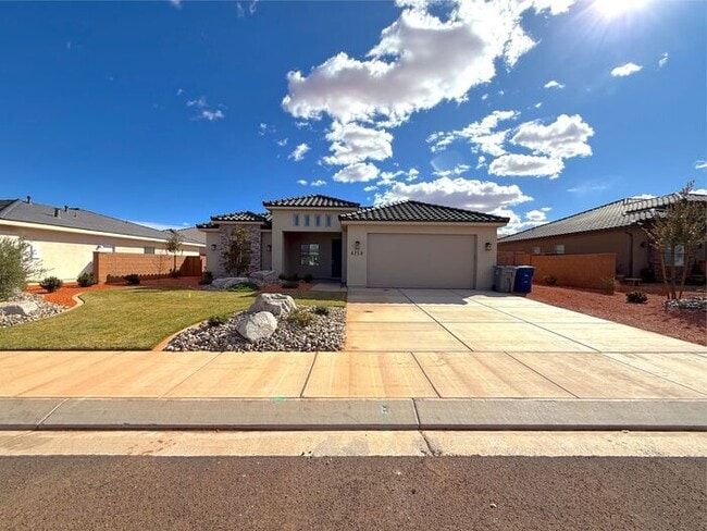 Building Photo - 3 bed, 2.5 Bath 2 car garage home