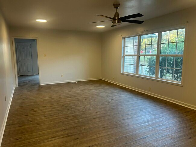 Foto del edificio - 1011 Ave Of Pines