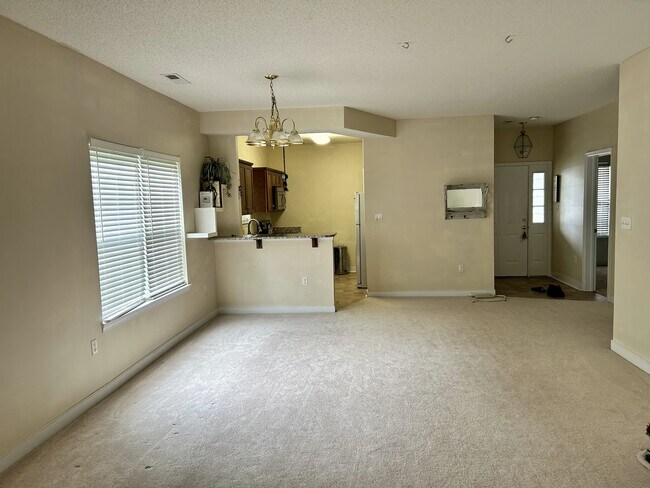 Foto del edificio - 4698 Twin Hickory Lake Dr, Glen Allen, VA 23059