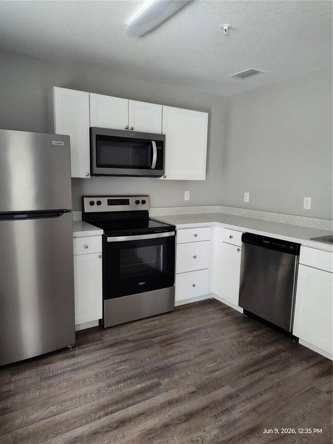Foto del edificio - 5580 NE 35th St