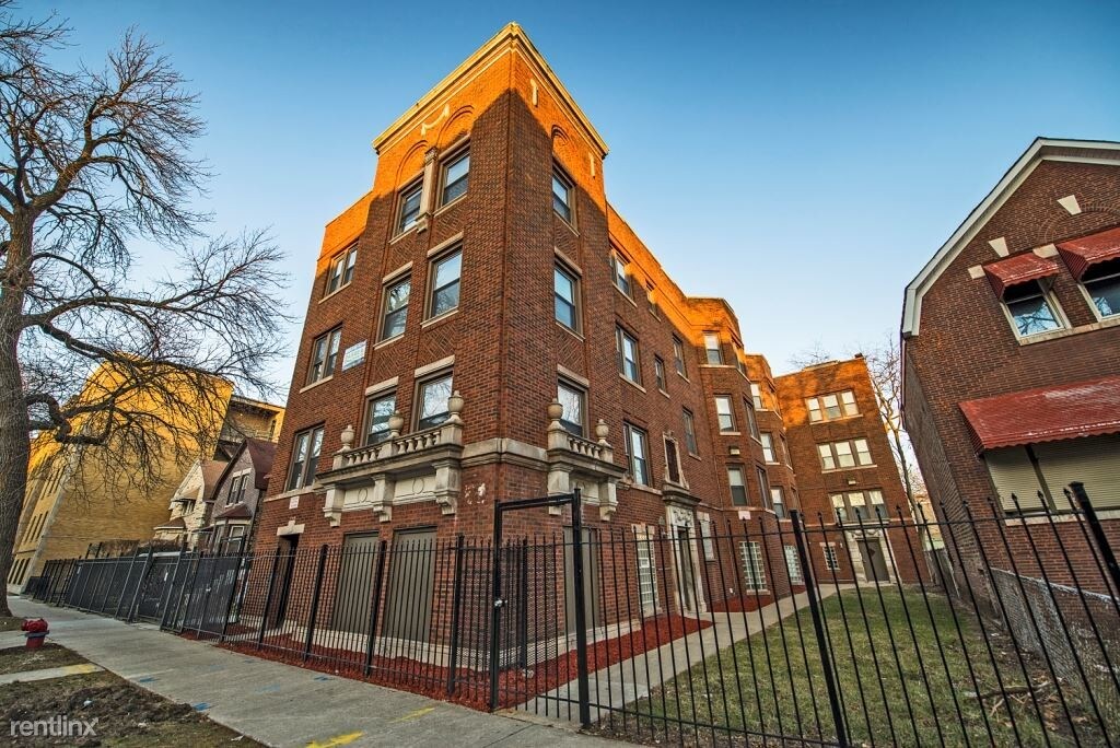 Primary Photo - 2 br, 1 bath Apartment - 7231 S Yates Blvd