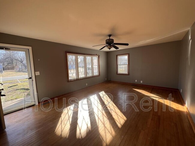 Foto del edificio - 1702 W Copeland St