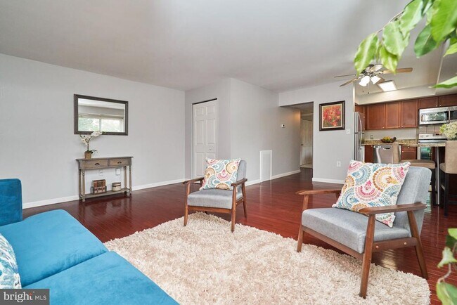 Foto del edificio - 3340 S 28th St