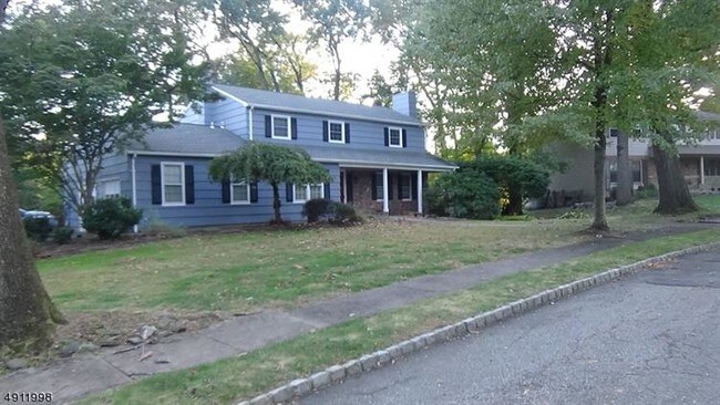Building Photo - 15 Woodstone Rd
