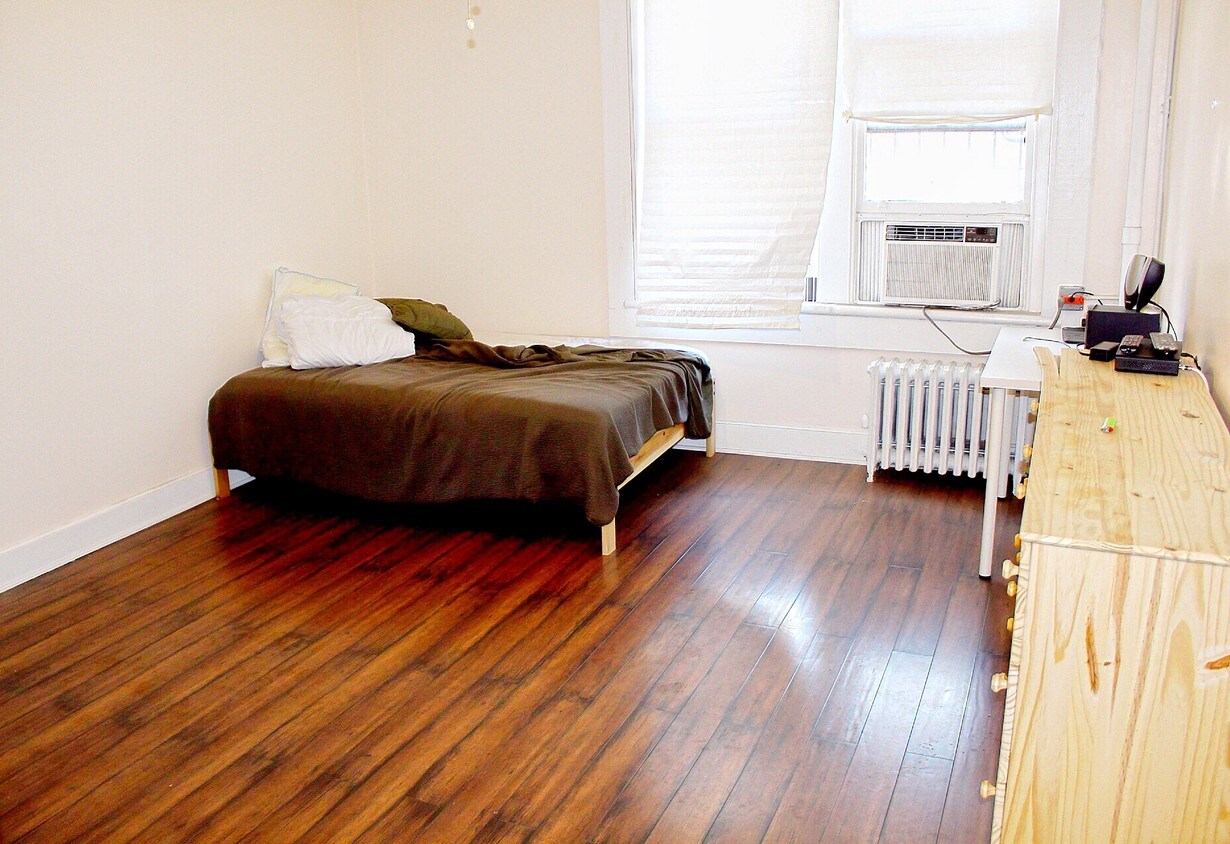 Primary Photo - 24 Mulberry St