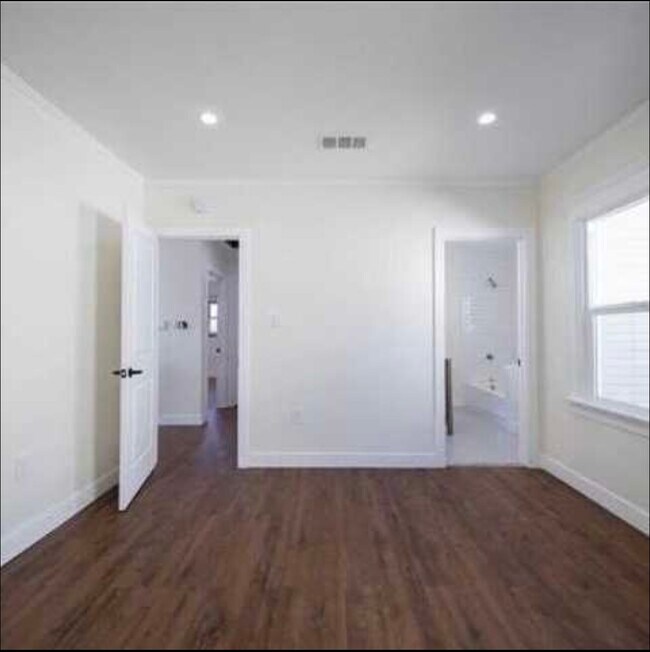 Photo - 4279 Walton Ave House