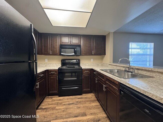 Building Photo - 2917 Regency Dr