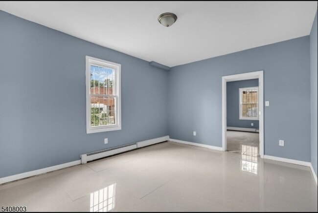 Photo - 568 Grove St Apartment