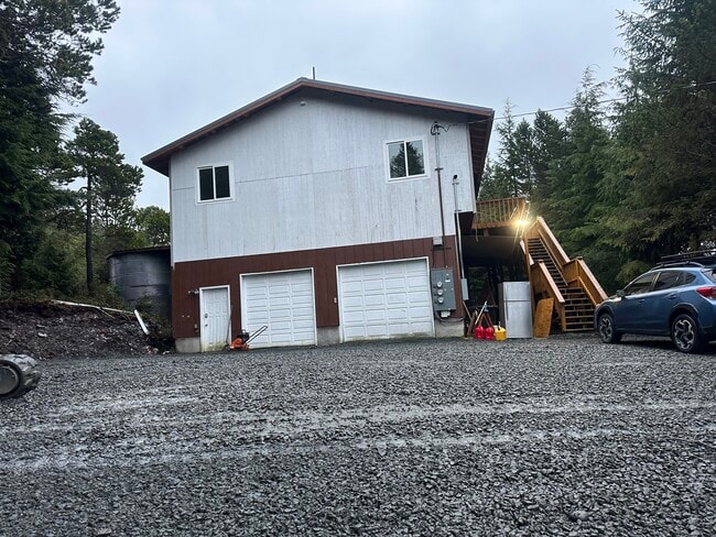 Building Photo - 63 Willow Cir