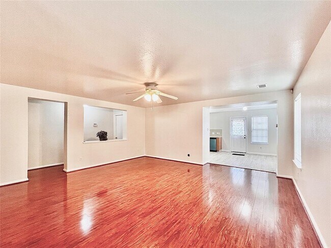 Foto del edificio - 9603 Milas Way