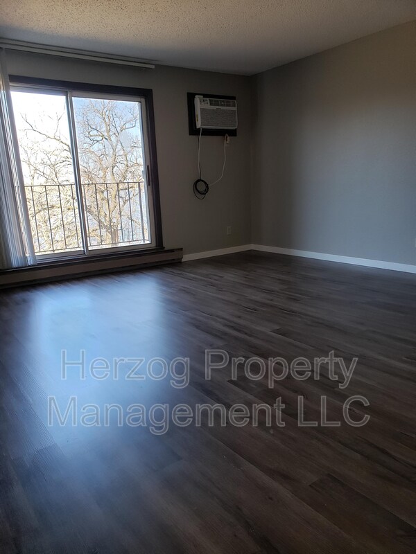 304 Kenwood Dr Unit 307, Alexandria, MN 56308 Condo for Rent in Alexandria, MN
