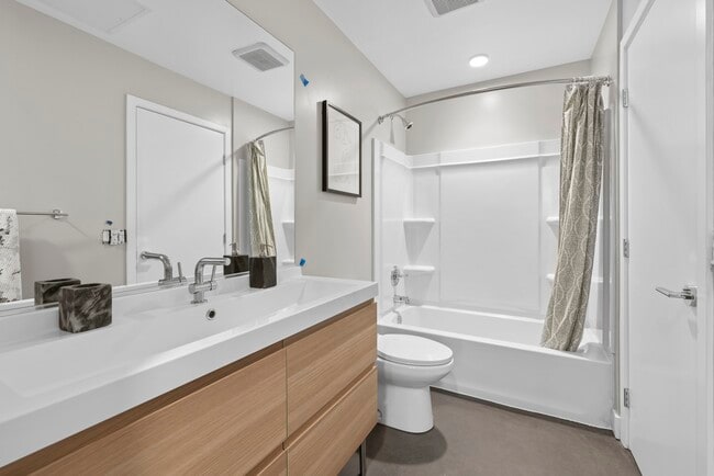 Building Photo - 4195 Kansas Street, Unit 201