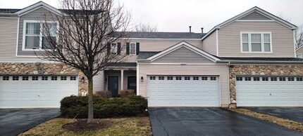 Building Photo - 4012 Blackstone Dr