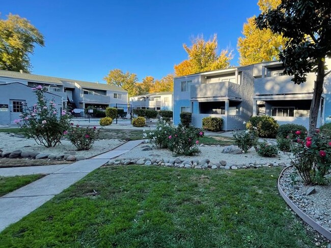 Foto del edificio - Chico Willow Creek