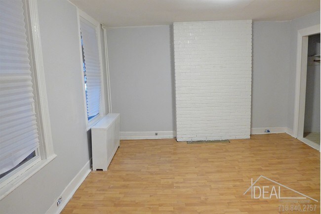 Building Photo - 111 Sherman Avenue #HouseR