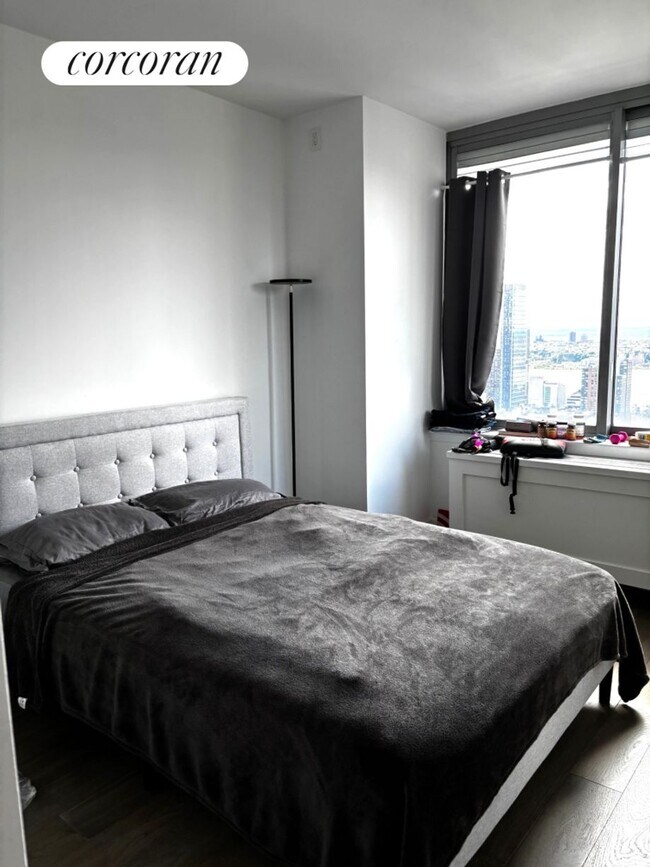 Foto del edificio - 271 W 47th St