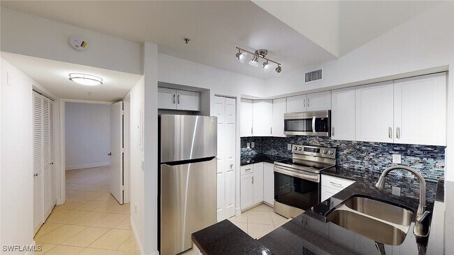 Foto del edificio - 1210 Wildwood Lakes Blvd