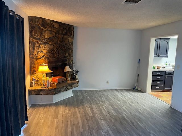 Building Photo - 156 Flag Way