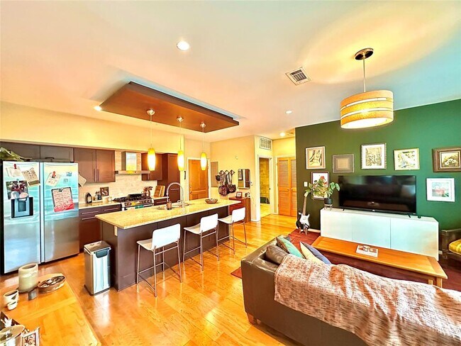 Foto del edificio - 1600 Barton Springs Rd